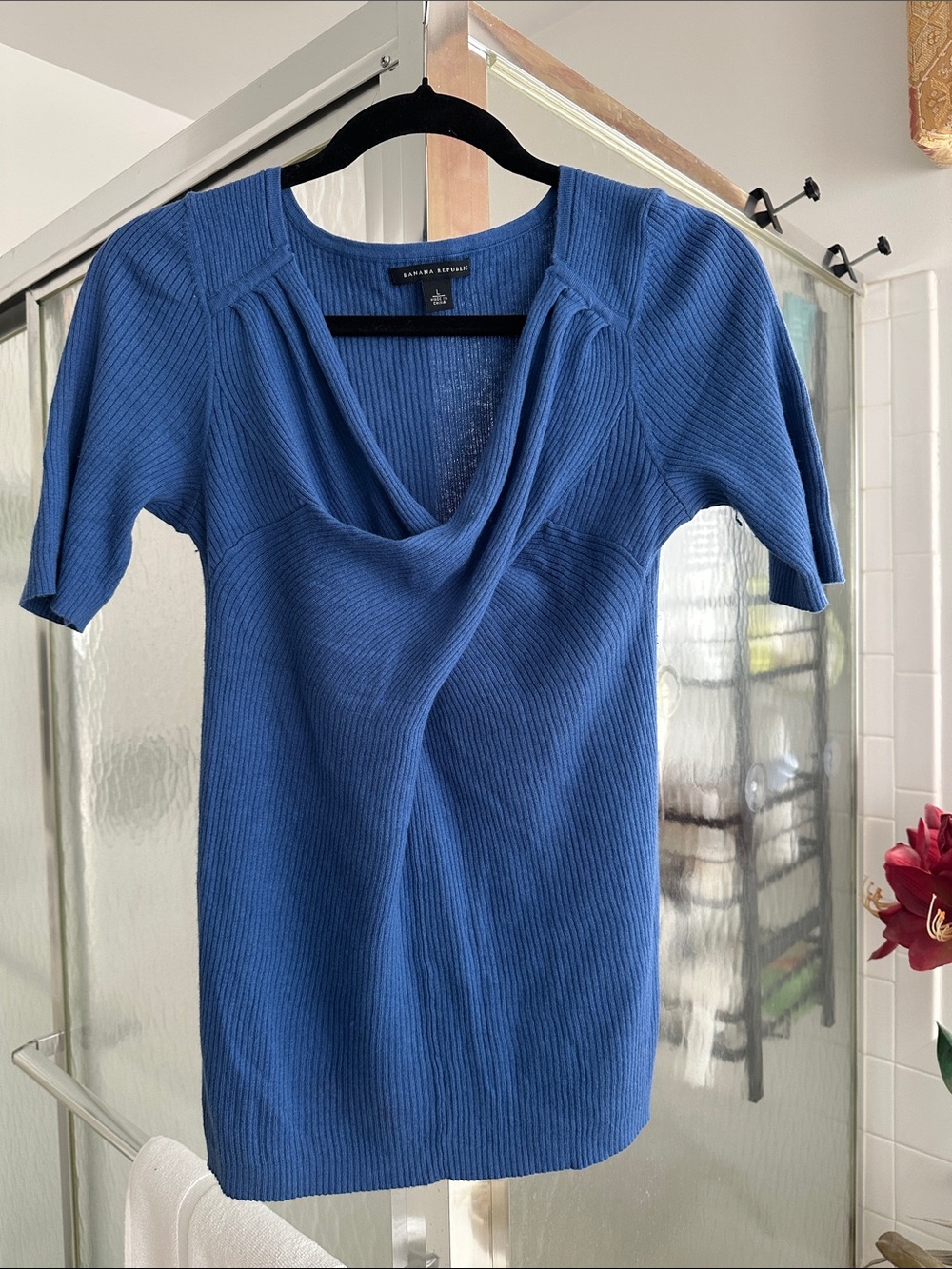 Banana Republic Navy soft Knit Short-Sleeve ribbed sweater top, L